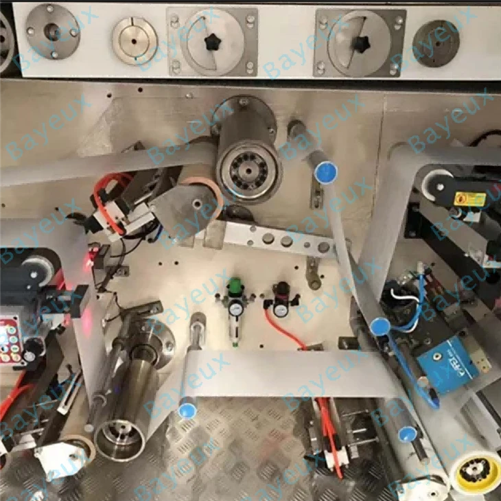 China Pull Up Baby Diaper Machine